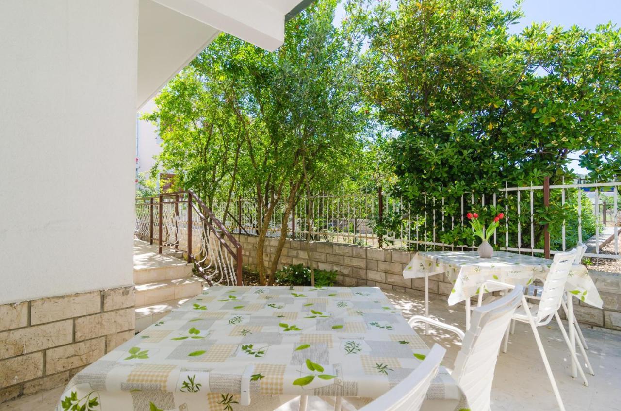 Rooms & Apartments Barisic มลินี ภายนอก รูปภาพ