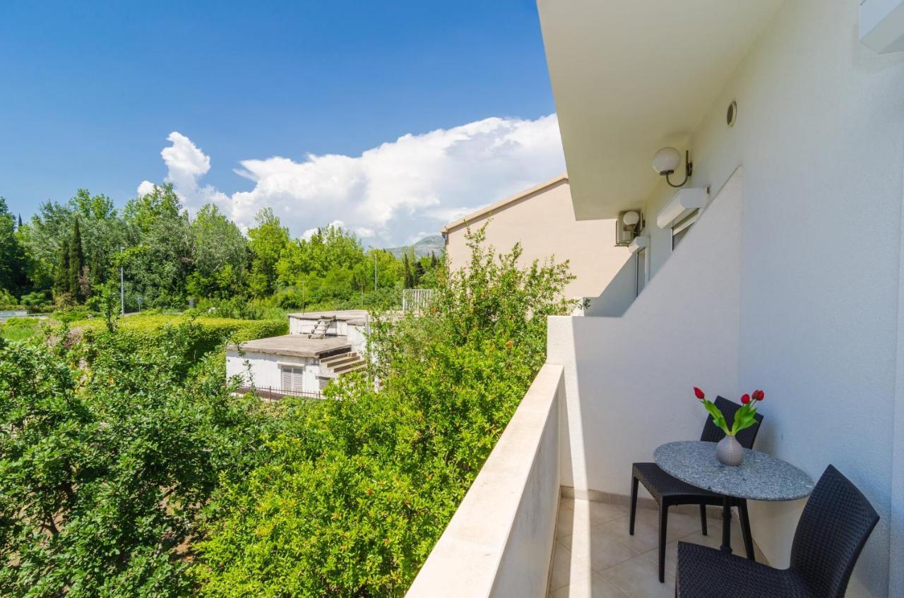 Rooms & Apartments Barisic มลินี ภายนอก รูปภาพ