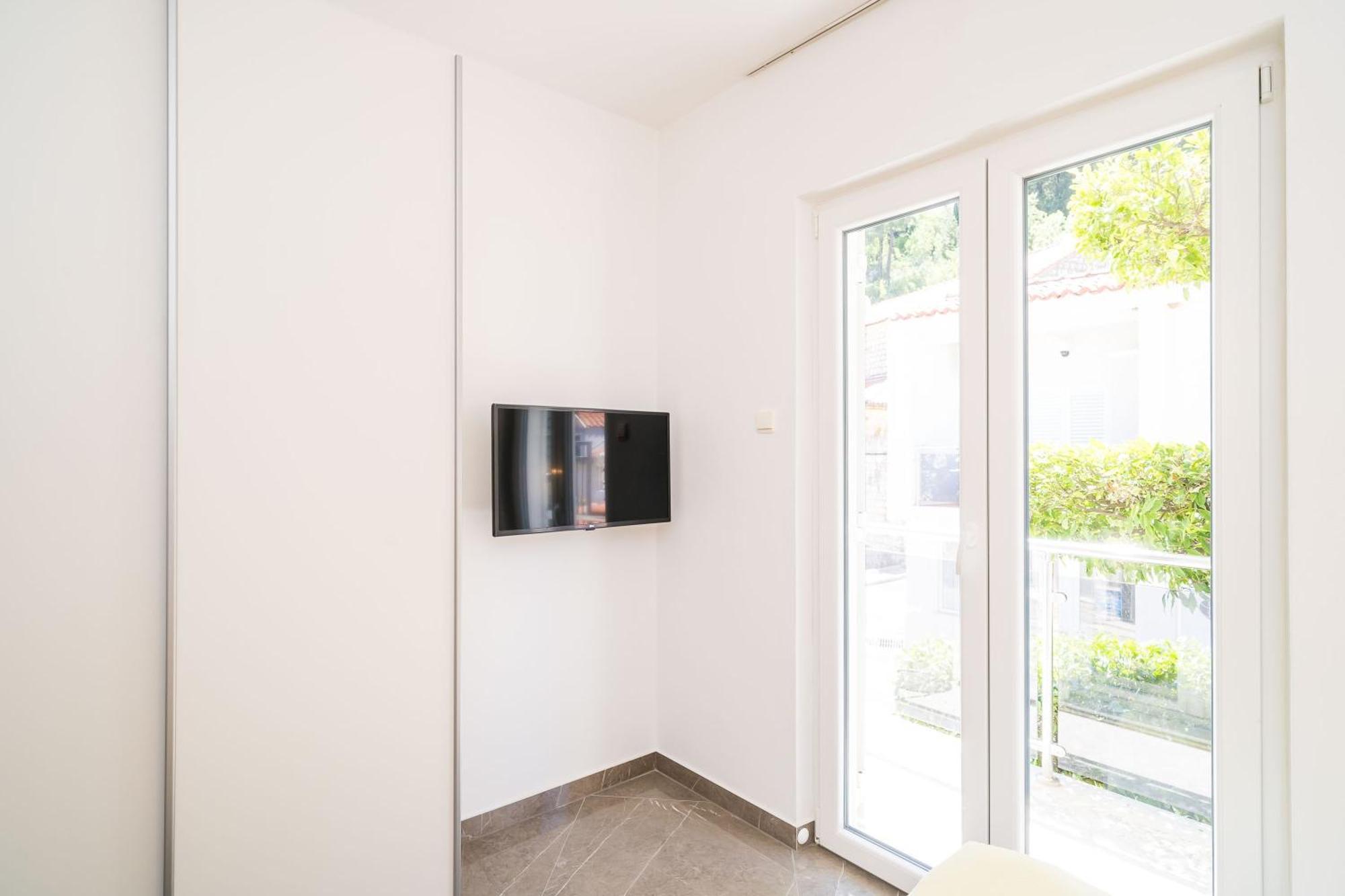 Rooms & Apartments Barisic มลินี ห้อง รูปภาพ