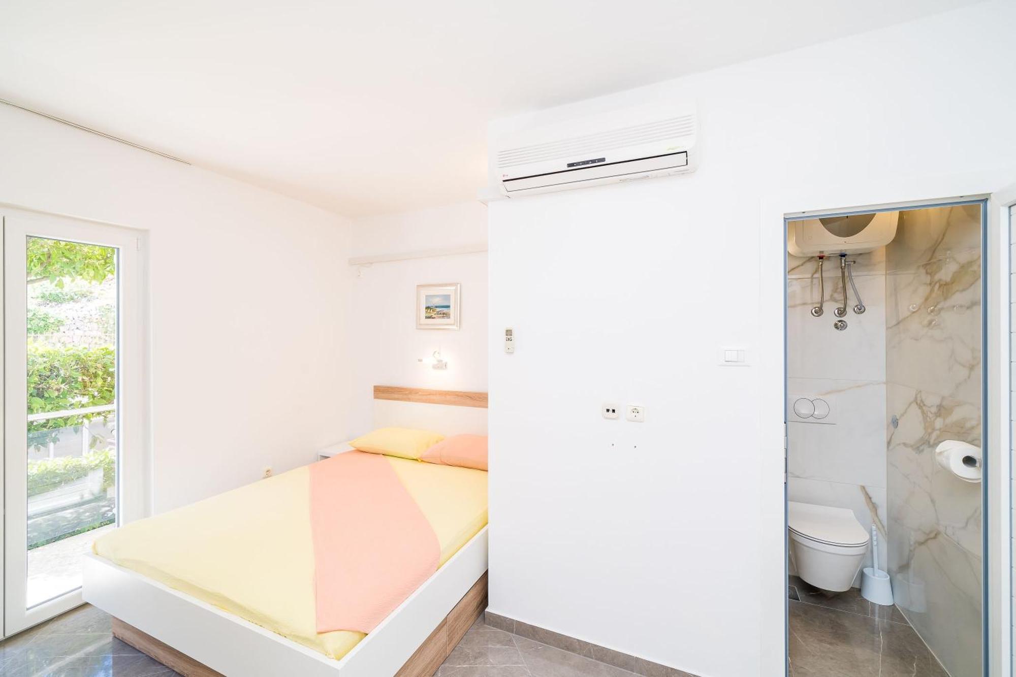 Rooms & Apartments Barisic มลินี ห้อง รูปภาพ