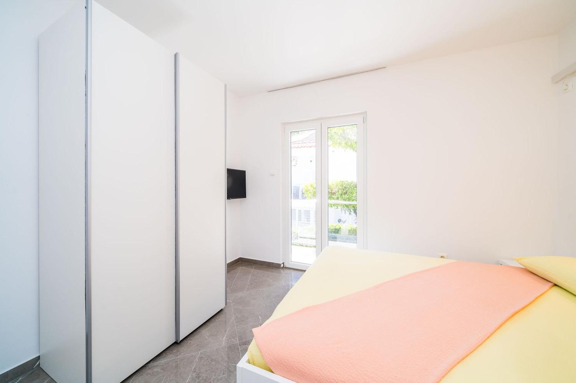 Rooms & Apartments Barisic มลินี ห้อง รูปภาพ